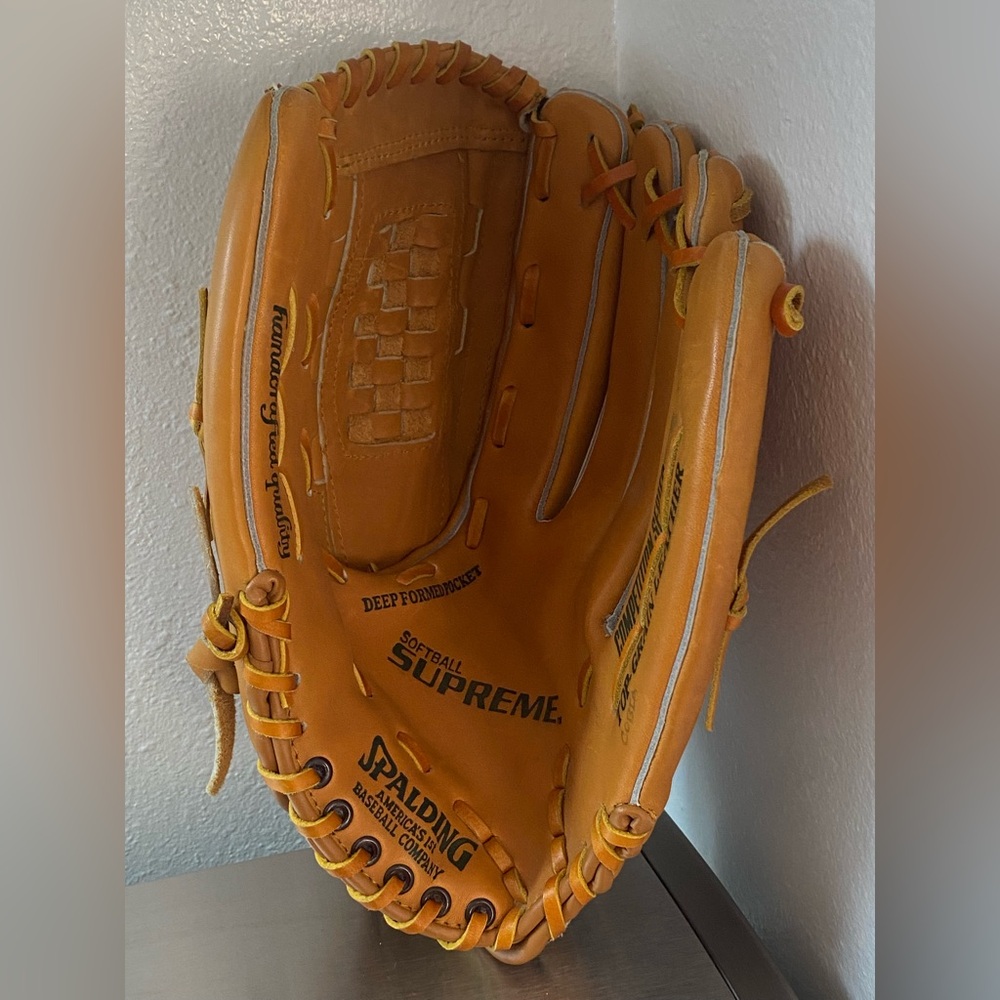 PAIR OF SPALDING-WILSON LEATHER SOFTBALL GLOVES - Picture 2 of 16